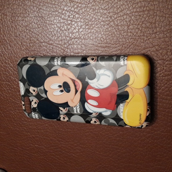 Mickey Mouse hard snap case for iPhone 5/5s/SE in VGUC - Picture 1 of 7